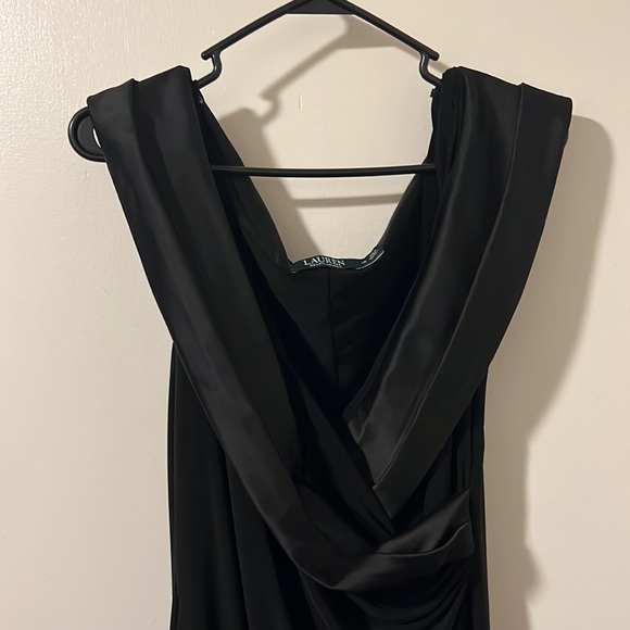 Ralph Lauren Portrait Collar Cap Sleeve Crepe Sheath Gown in black - Picture 4 of 10